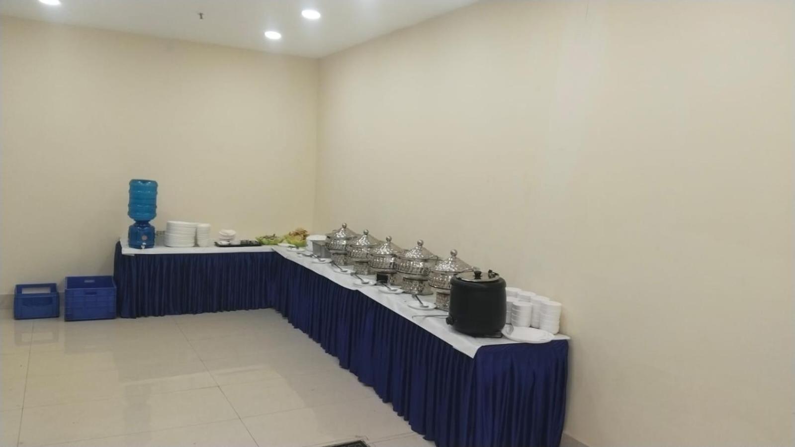 Shourya Hotel And Banquet Νόιντα Εξωτερικό φωτογραφία